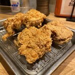 骨付鳥、からあげ、焼鳥 がブリチキン。 - クリスピーチキン、骨なしもも