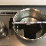 信川円 - 内径290mmの大鍋でお節用の一番出汁を引く