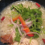Idonokafe Terasu Ando Nana - 蒸し鶏と地元野菜の中華がゆ 上から