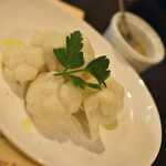 ワインバー バッカス - 茹でたカリフラワーをバーニャカウダソースで（６５０円）２０２０年１２月