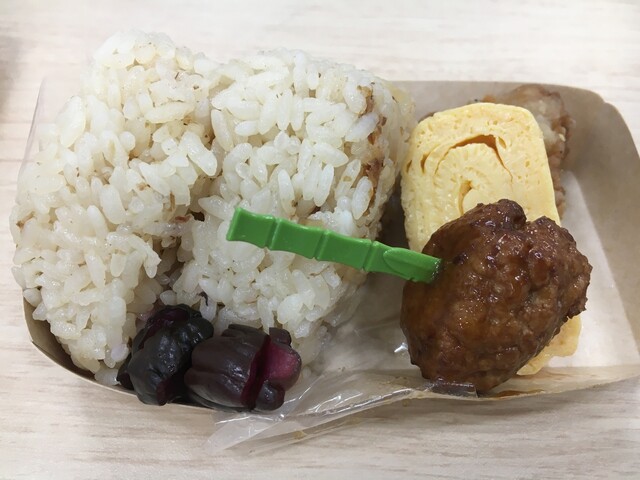 セブンイレブン 高田馬場４丁目南店って セブンイレブンでは珍しくイートインあるお店 By かずひこにゃん セブン イレブン 新宿高田馬場4丁目南店 高田馬場 その他 食べログ