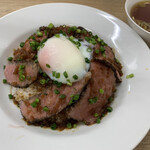 焼肉・定食・冷麺 味楽苑 - 和牛ランプのたたき丼