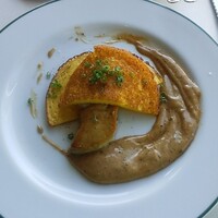 ブラッスリーオザミ 東京スカイツリータウン･ソラマチ店 - フォアグラがサンドされたトウモロコシのパンケーキ