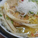 Chuuka Soba Tomiichi - 穂先メンマ