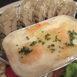 ジュイップ - 海老とほうれん草のグラタン、マッシュルームのオムレツ 伊達巻仕立て