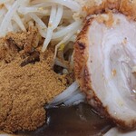 らーめん つる味 - 料理写真:ガッツリらーめんアップ