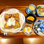 珈琲庭　桜 - フレンチトーストのモーニング780円