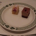 サラダバーのデザート(食べる余力なし)