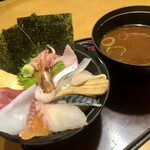 Marusa Suisan - マルサ海鮮丼