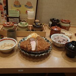 Atsugiri Tonkatsu Yoshihira - 