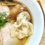 飯田商店 - こっちのわんたんもうーまいぞ