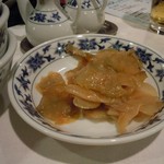 ビールのお通し「ザーツァイ」