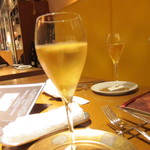 サロン・ド・シャンパーニュ ヴィオニス - ミッシェル・ゴネ　ブリュット　レゼルヴ NV