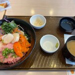 Gasuto - 4種の彩り海鮮丼ご飯大盛り