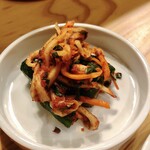 韓国食堂 入ル - キュウリのキムチ