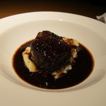 サロン・ド・シャンパーニュ ヴィオニス - イベリコ豚のホホ肉煮込み