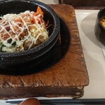  とろけるチーズの石焼ビビンバのセット