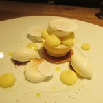 フロレゾン - 洋梨のソルベ　プラリネのパルフェ