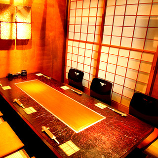 趣ある一軒屋には個室多数。最大30名様のご宴会可能◎