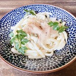 うどん はるかぜ - マグロの生ハム冷製クリームうどん〜トリュフ塩使用〜