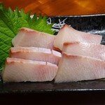 立呑み処まる - ブリトロ