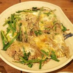 金町製麺 - 三関芹とそぼろの卵とじ