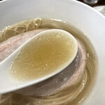 創作麺工房 鳴龍 - 芳醇なスープ