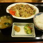 ホルモン炒め定食＠700円