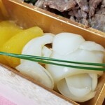 馳走 啐啄一十  - (19)百合根(北海道真狩村産)
      (20)柚子皮の甘露煮