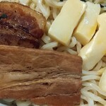 台湾料理 百味鮮 - つけ麺のチャーシューと、メンマ☆
