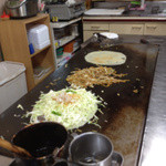 Hitorima Fuu Okonomiyaki Kosumosu - 三津ではよくあるお店