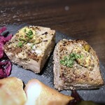 BISTRO GOTT - ＊フォアグラ入り　パテドカンパーニュ・・フォアグラの味わいが濃厚で美味しい。