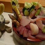 五輪鮨 - 海鮮丼大盛　700円