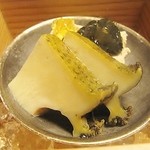 しのはら - 先付け①フォアグラ羹 サマートリュフ餡 五島列島蒸し鮑 鮑の肝