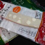 ファミリーマート - チーズ入り国産鶏サラダチキン