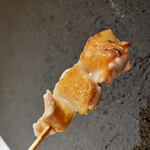 焼き鳥 とりら - 飛べない鳥が一生懸命動かす肩の付根ですね！笑