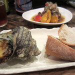 立ち呑み処　たなか屋 - さてアテ、肴は何にしましょ。