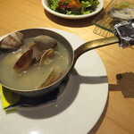 SETOUCHI 檸檬食堂 - アサリとにんにくの白ワイン蒸し＠630円