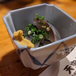 天史朗鮨 - お通し（〆ウルメイワシ）