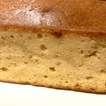 フォカッチャディレッコ500 - 酒粕のパウンドケーキ（ラベンダー入り）