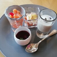 ブッフェアンドカフェ スロープサイドダイナー ザクロ - 