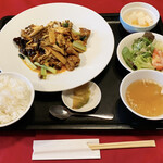 Gurissando Gorufu Kurabu - 昼食は、家常牛肉片‼︎ ピリ辛で美味しい^_^