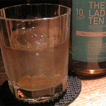 バー・メトリック - 友人が飲んだTHE LADDIE TEN(ザ・ラディ・テン)