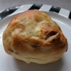 ミルクロール - 料理写真:チーズクルミパン