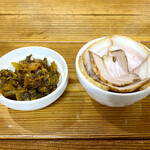 麺謹製3L's - からしたかな＆にく