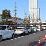 スターバックスコーヒー - 歩くくらいのスピード。いつもの正月に比べると、空いてる