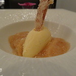 ルメルシマン オカモト - 桃のコンポートとバニラアイス