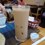 サントシャム - アイスチャイとアイスコーヒー