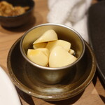 焼肉ソムリエ 萬樹亭 - にんにくホイル焼き