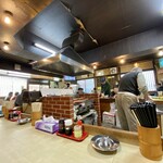 峰 - カウンター席